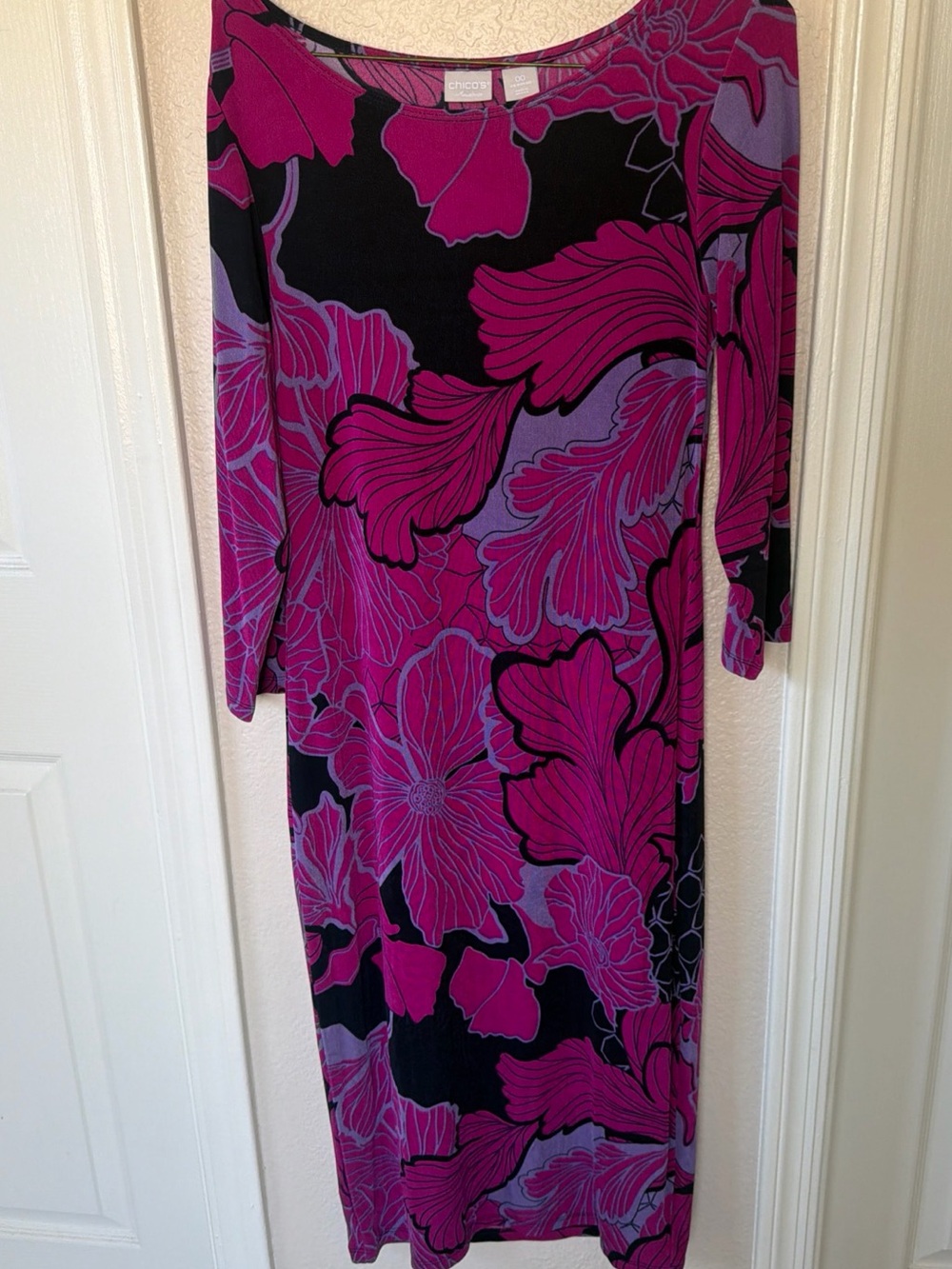 Chico's Travelers Black Fuschia Floral Scoop Neck Slinky Sheath Dress Size OO/XS